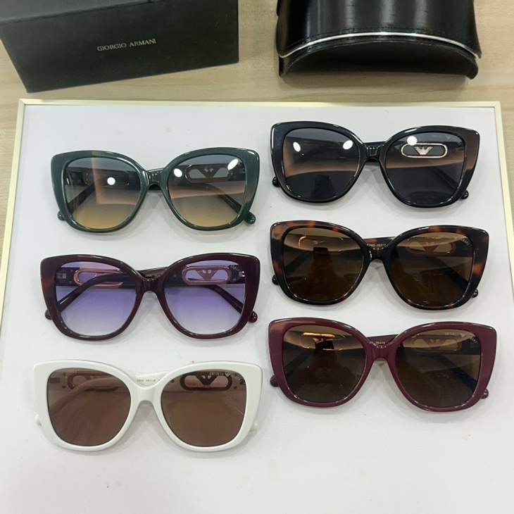 Picture of Armani Sunglasses _SKUfw65329774fw